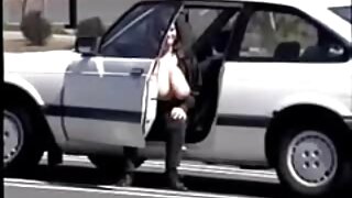 Garota loira tatuada adora ter sua bunda fodida