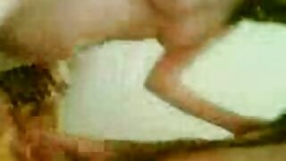 Sensual MILF Blondie em um sexo antar-ras fumegante