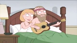 Robby bate nerd gata morena na cama