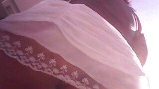 Si rambut coklat lisa Ann kalawan tits badag boga anal kelamin