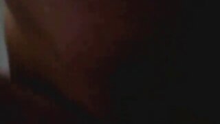 Alika Alba brinca com seu brinquedo seksual favorito