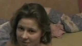 Si rambut Coklat Evelyn Claire fucks tukang ledeng di dapur