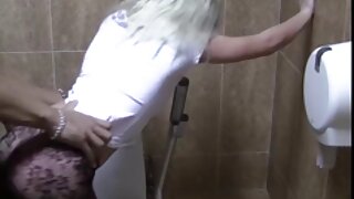 Dua blondes horny Sarah jeung Aubrey nyusu jeung fucking teuas pecker jeung relish